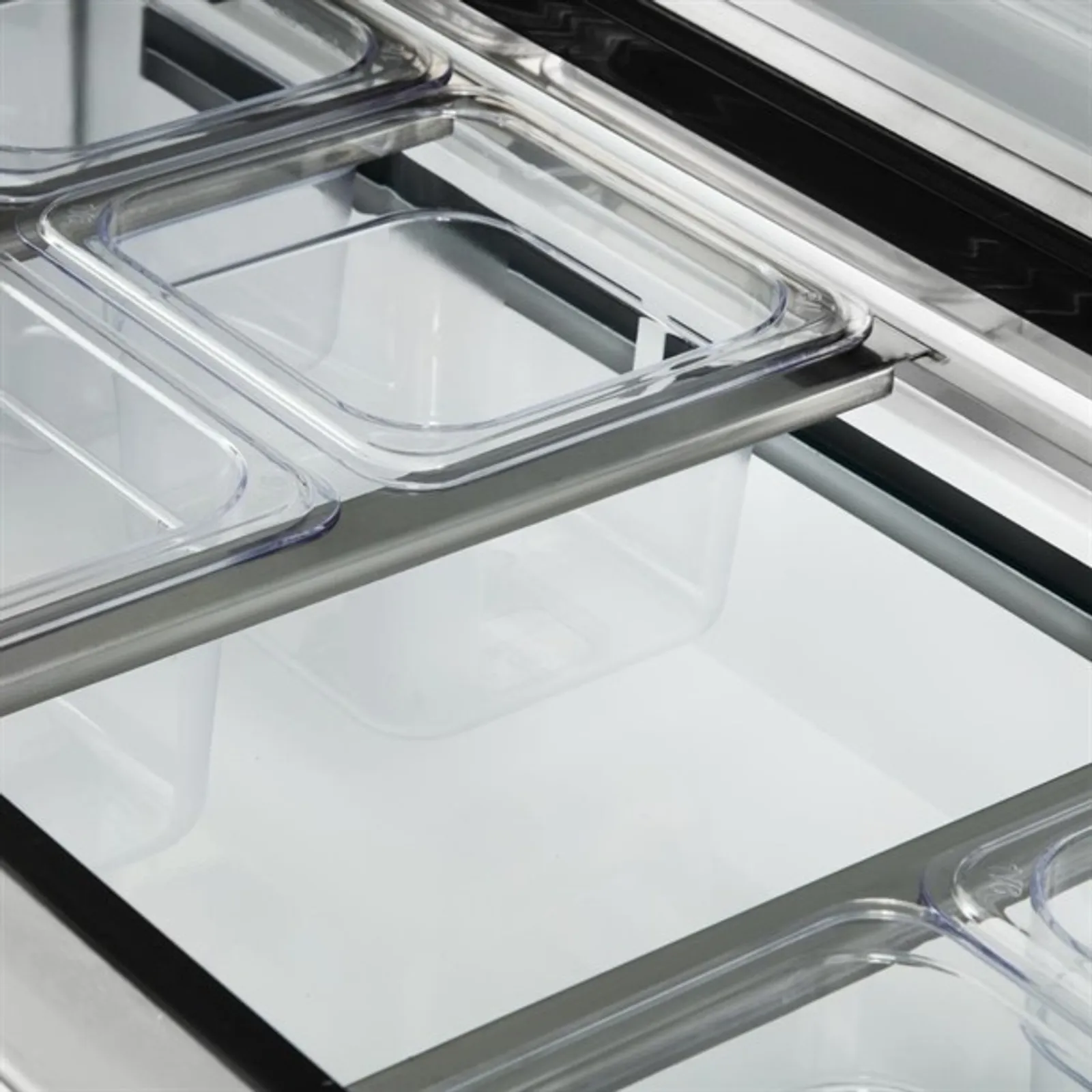 Polar GD883-A U-Series - Double Door Prep Counter Fridge 527Ltr