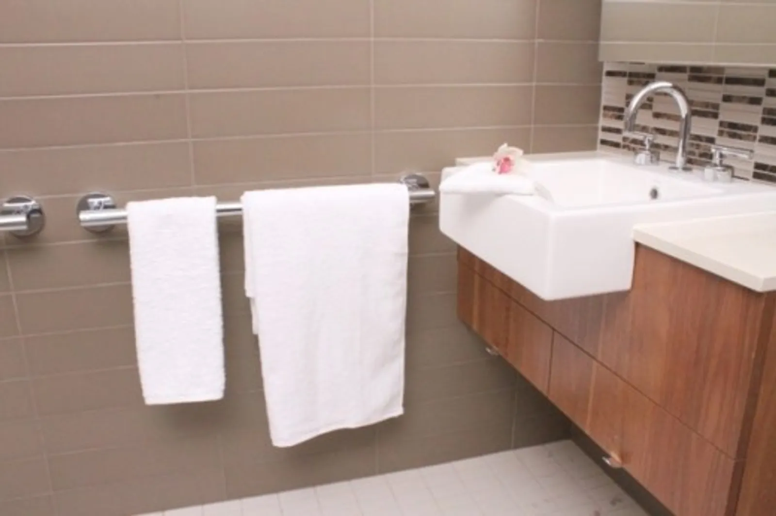 Alliance 42490 - Bath Mat Ultra White 55x80