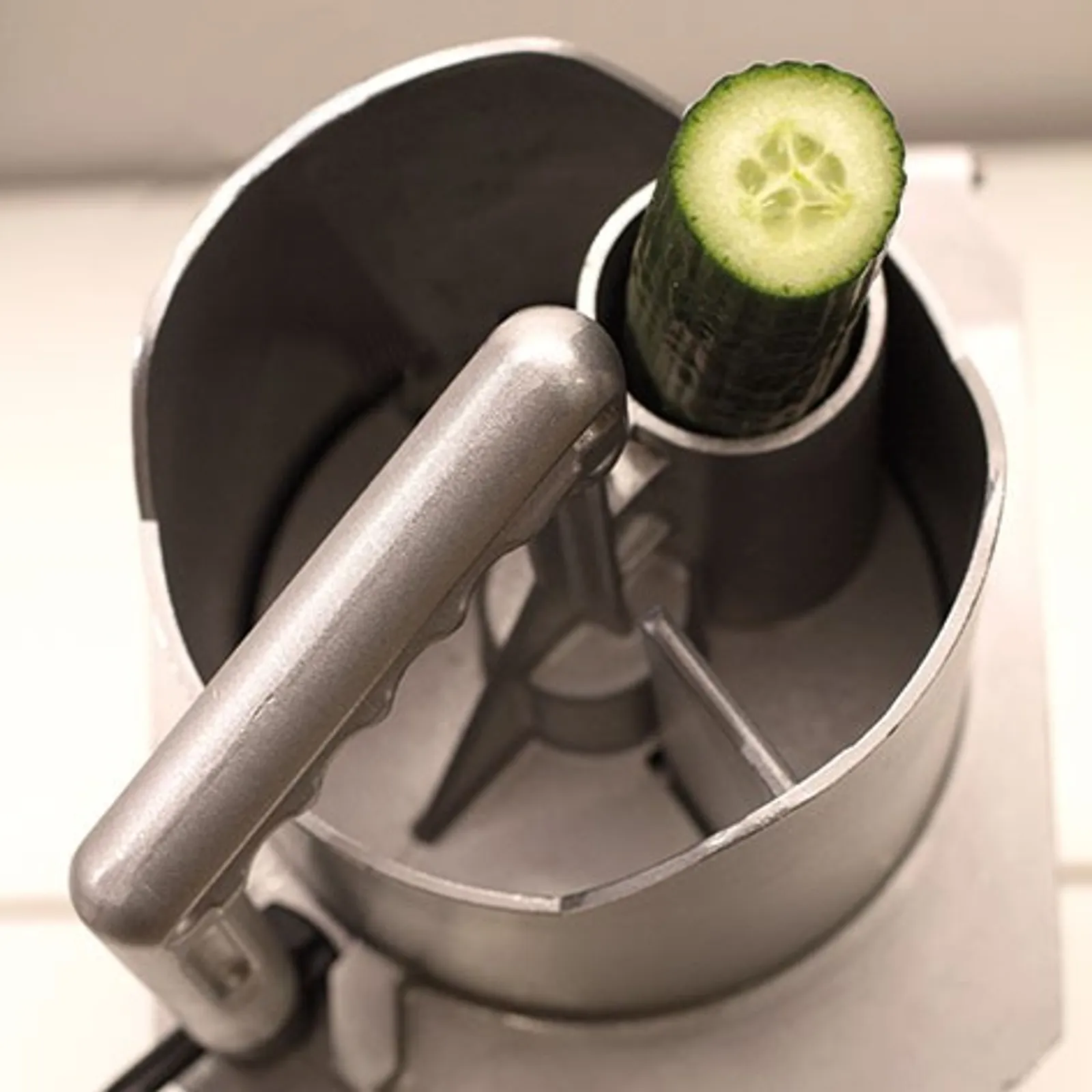 HALLDE RG-200 Vegetable Preparation Machine