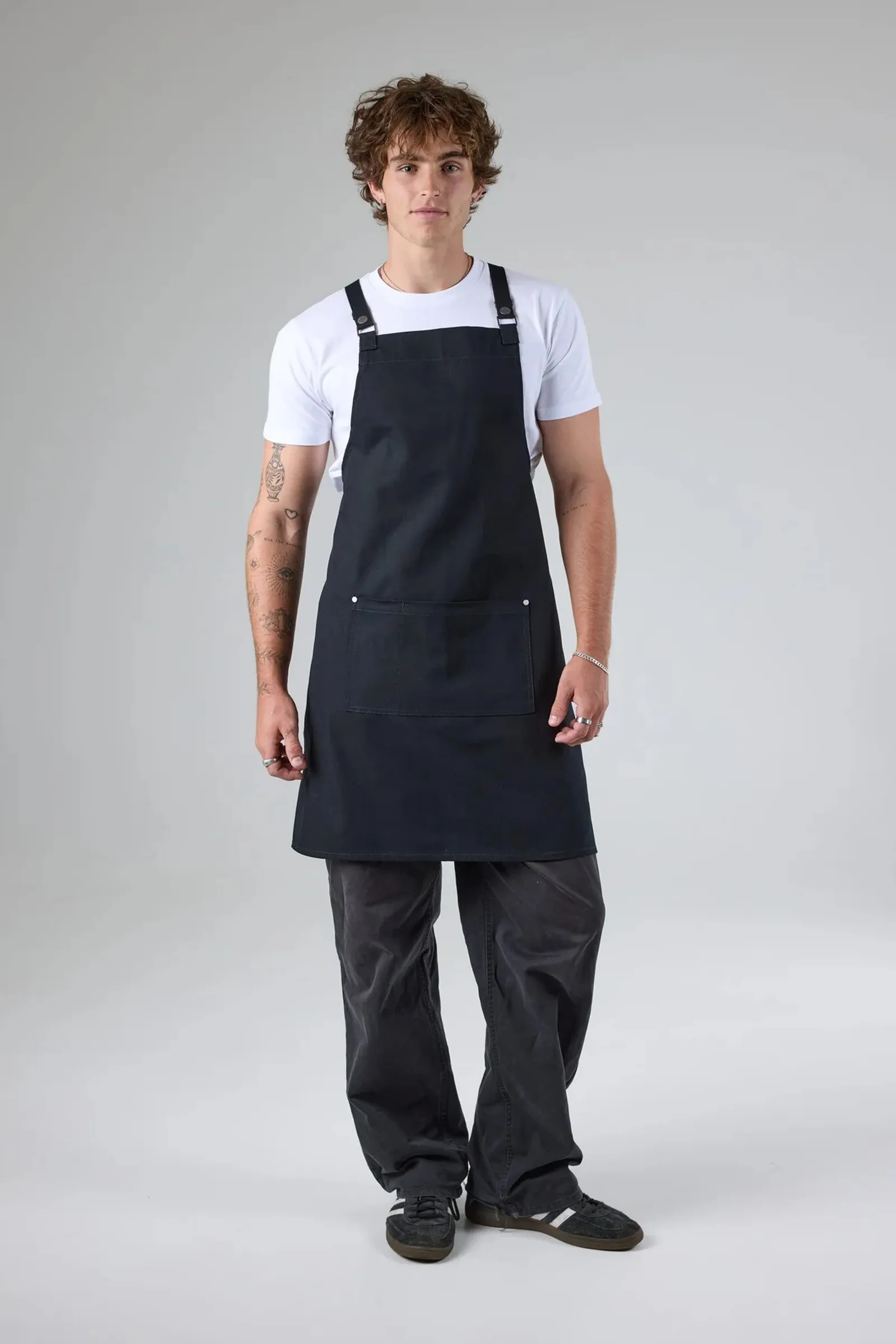 Chef Works ACRS602-BLK Byron Cross-Back Apron - Black