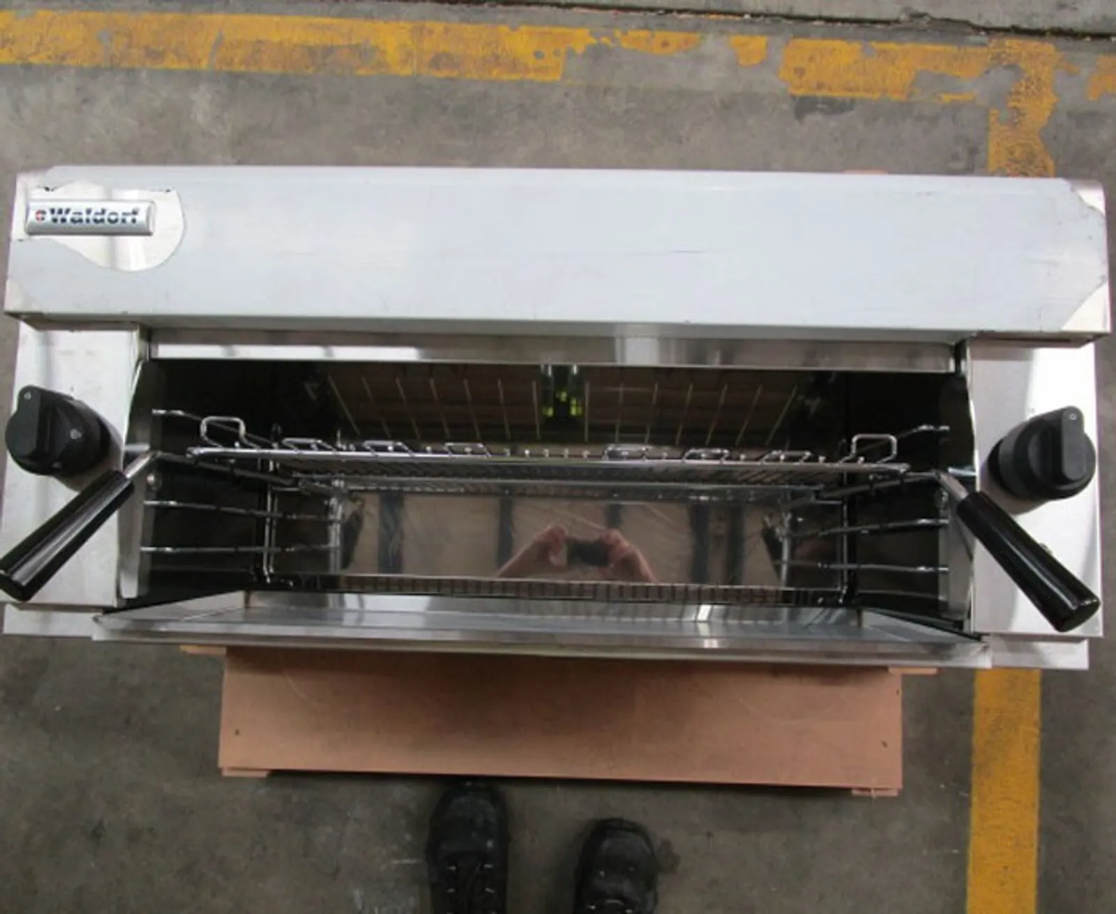 Waldorf 800 Series SN8200G - 900mm Gas Salamander - Clearance