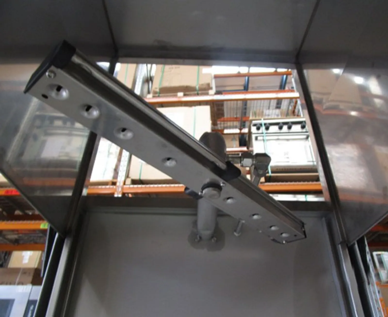 Wexiodisk WD-7 - Ergonomic Passthrough Dishwasher - Clearance (2)