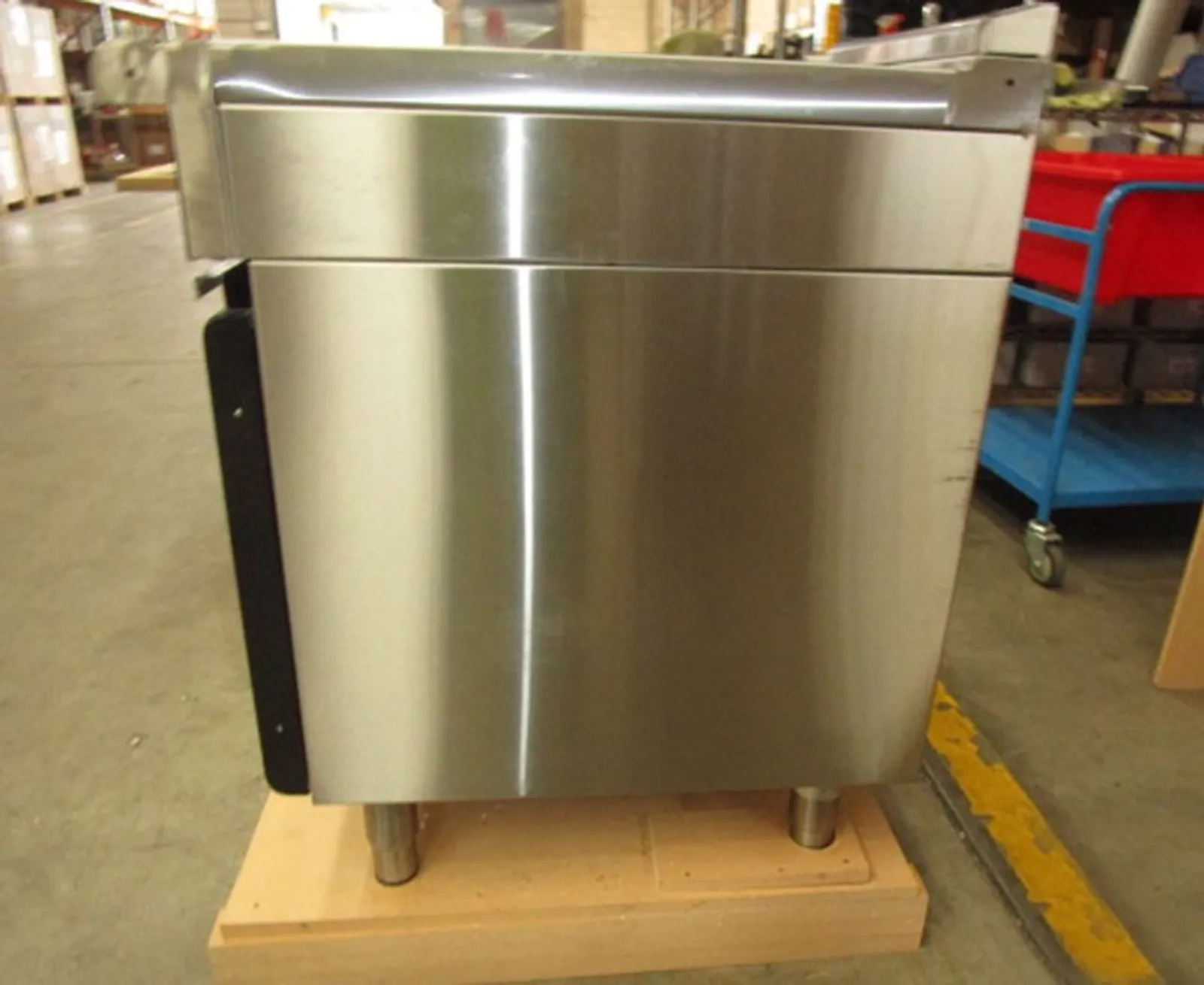 WALDORF BOLD BTLB8550-CD 550MM BENCH TOP LOW BACK VERSION - CABINET BASE WITH FIXED FRONT Panel - Clearance