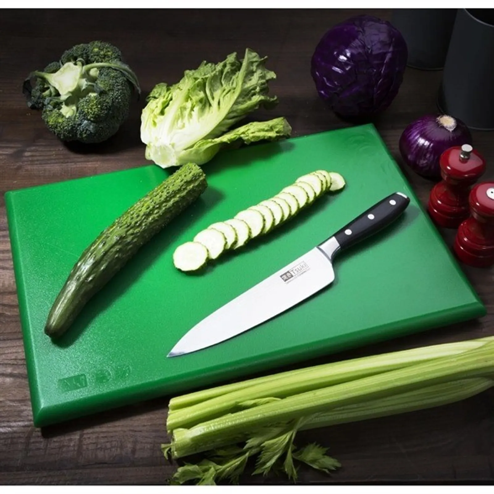 Hygiplas J037 - Extra Thick High Density Chopping Board Green - 450x300x25mm
