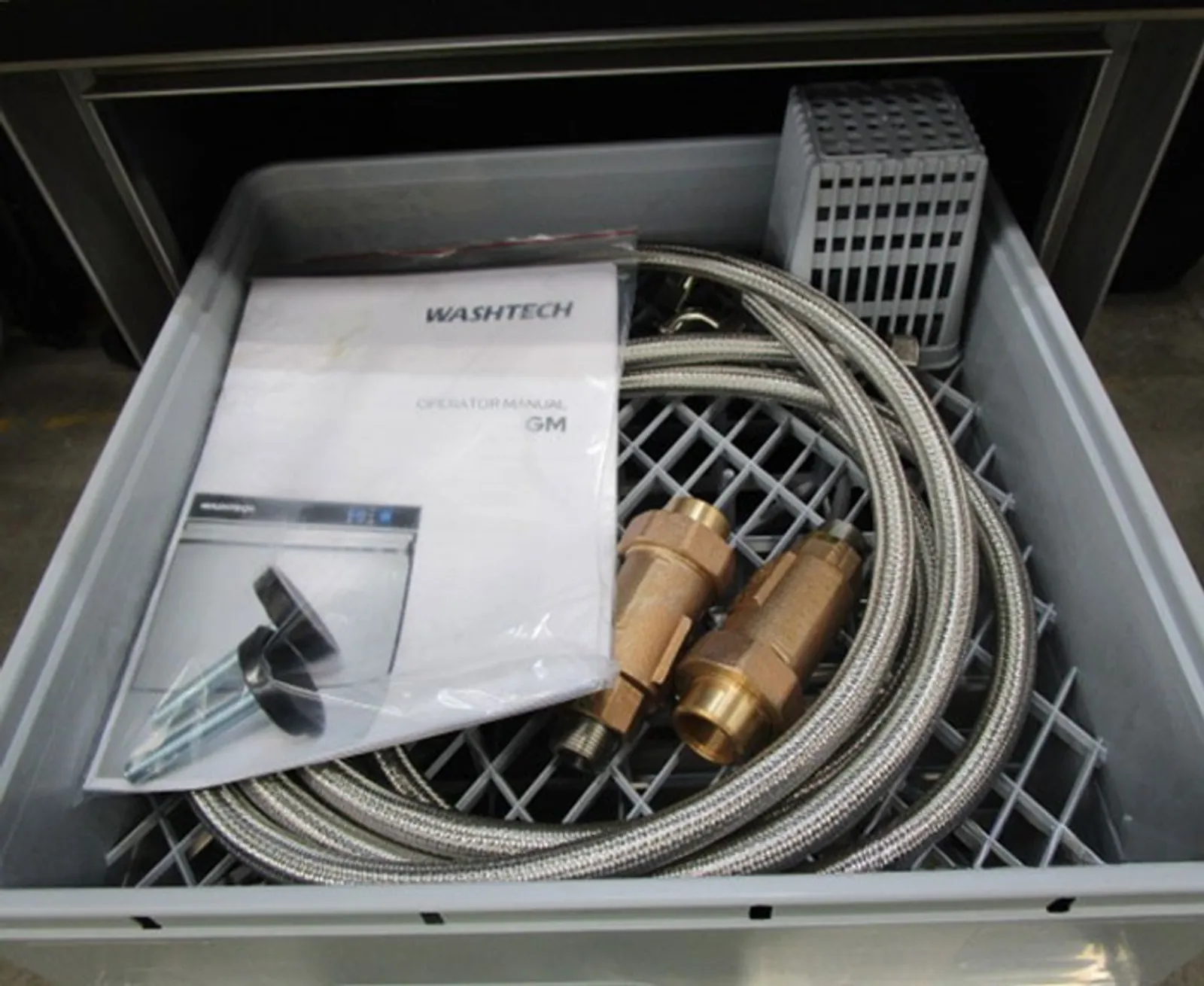 Washtech GM - Professional Undercounter Glasswasher / Dishwasher - 450mm Rack - Clearance (3)