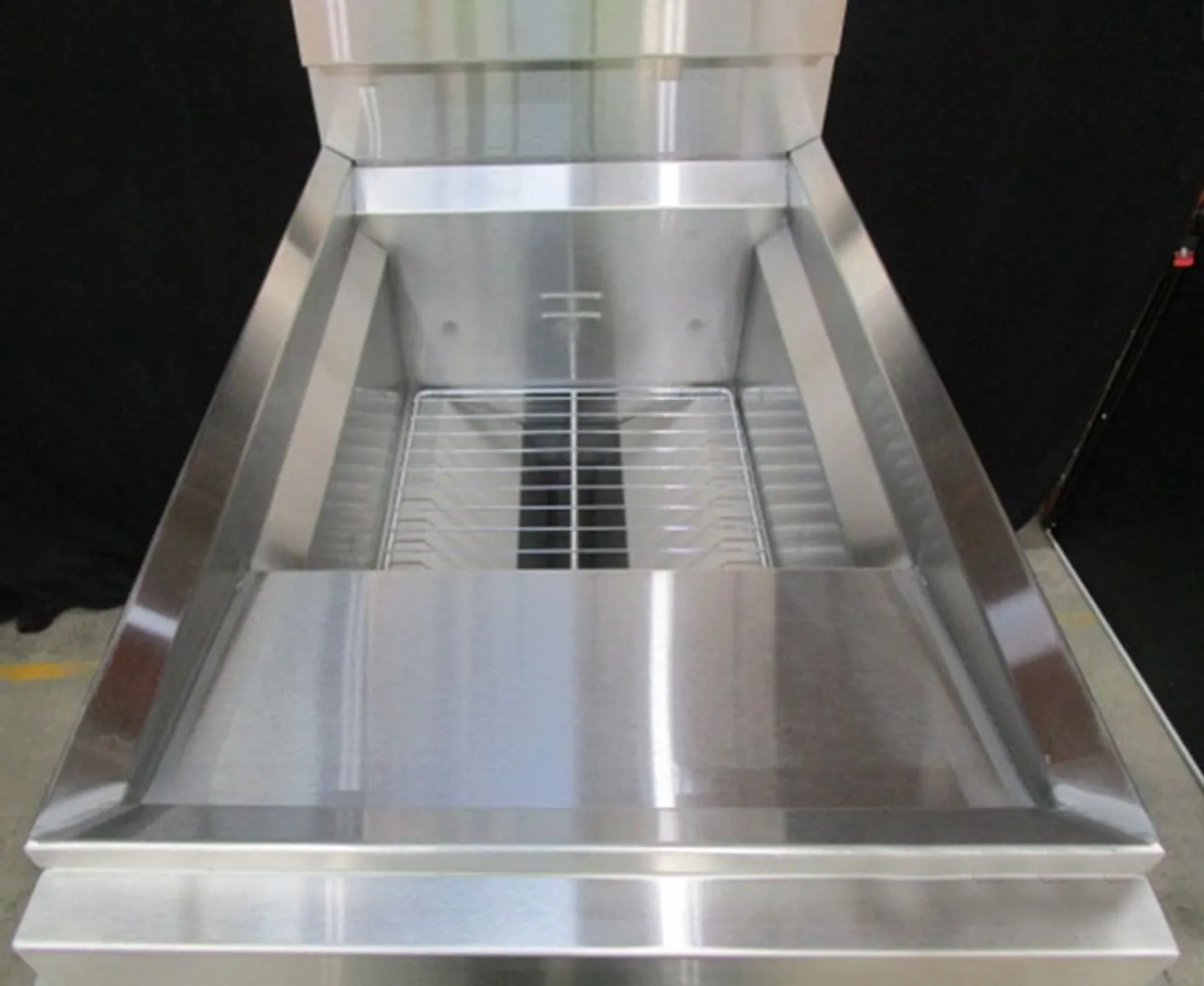 Fastfri FF18 Gas Single Pan Deep Fryer - Clearance