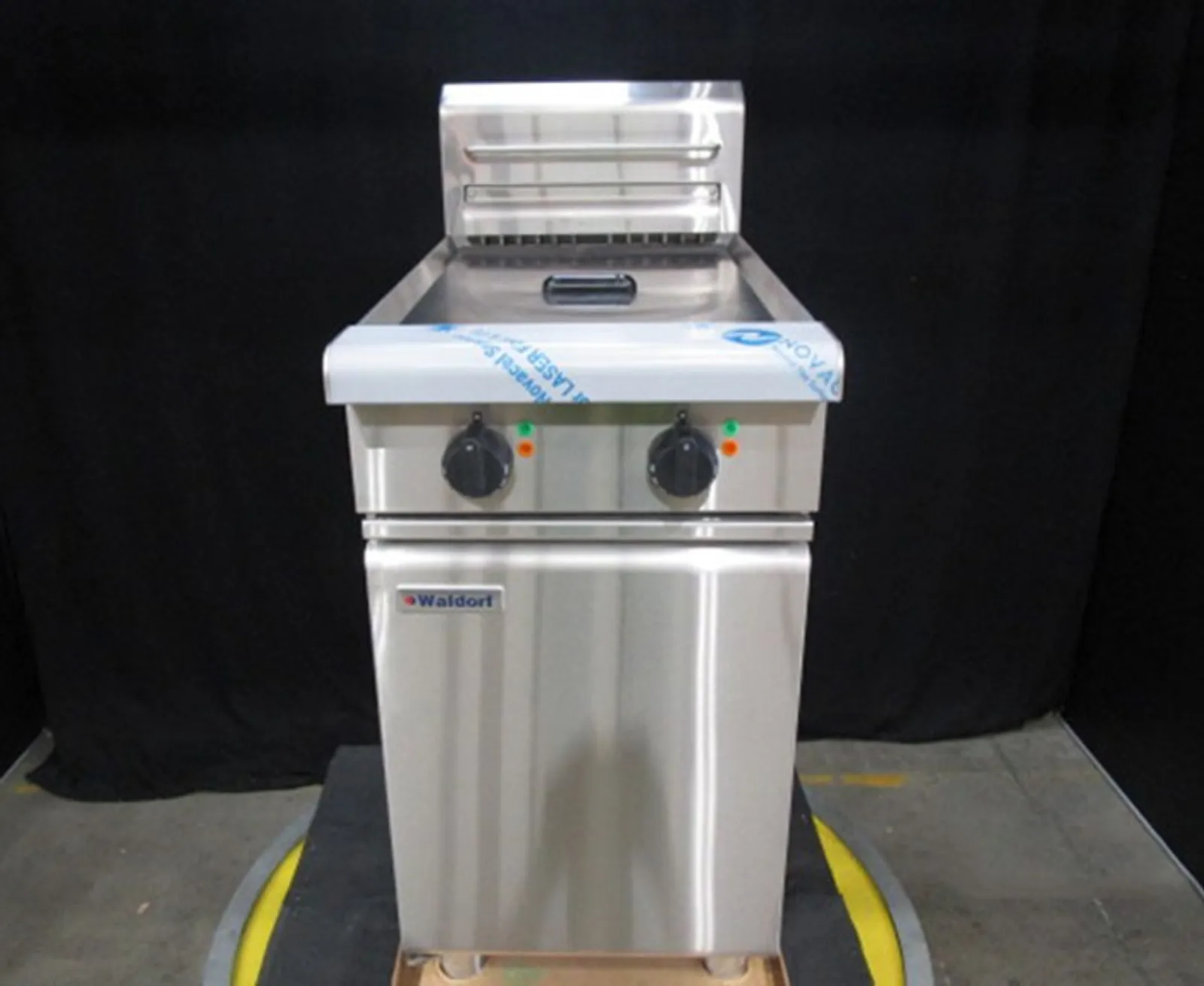 Waldorf 800 Series FN8224E - 450mm Twin Pan Electric Fryer - Clearance