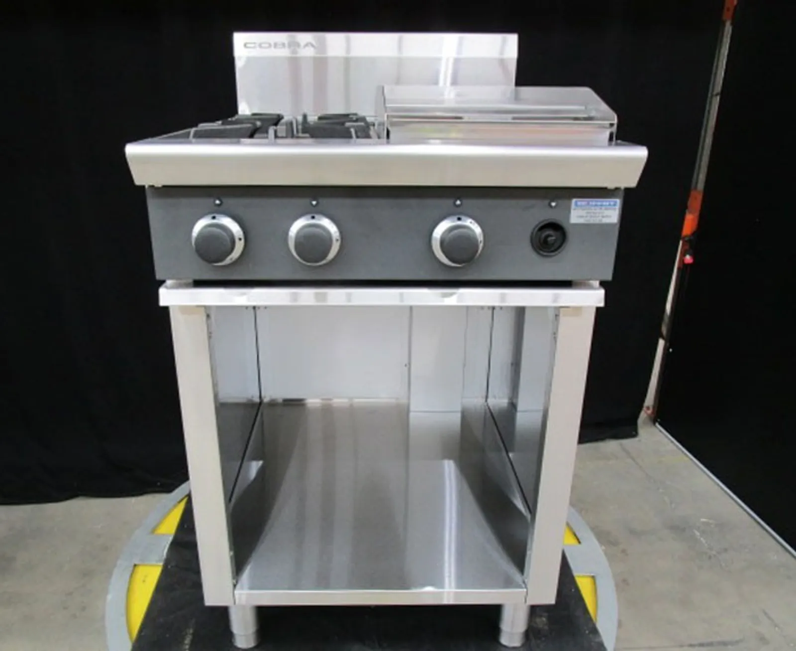 Cobra C6C - 600mm Two Burner / Griddle Gas Cooktop - Clearance