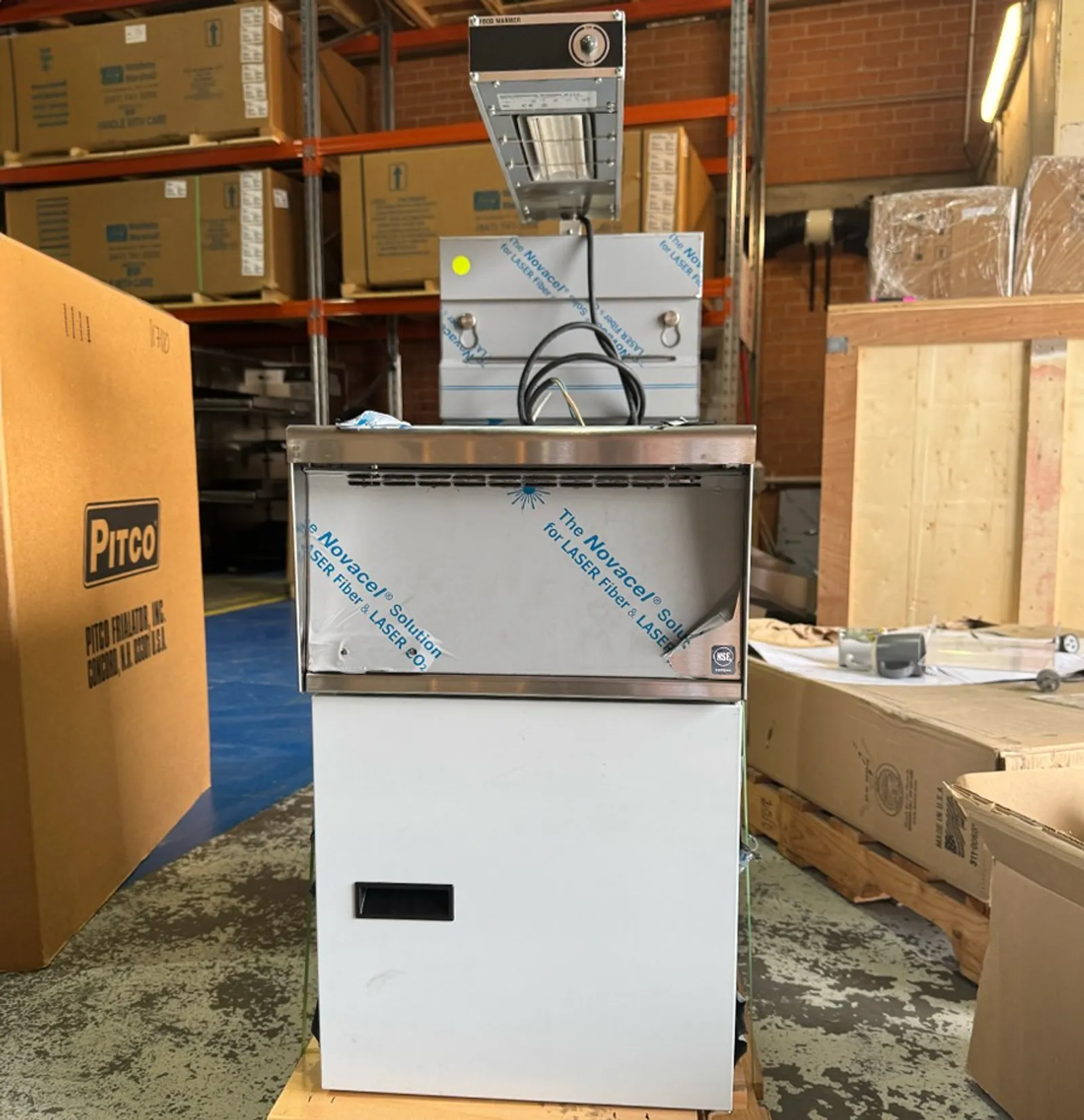 Pitco BNBSG14S/PFW1 Electric Bread & Batter Cabinet and Heat Strip - Clearance (3)