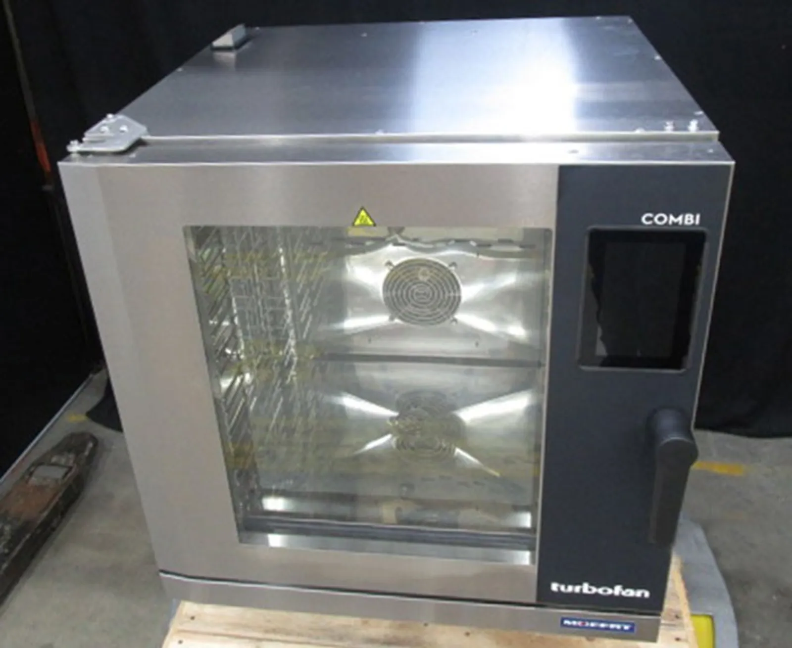 Turbofan EC40T7 - Full Size 7 Tray Touch / Electric Combi Oven - Clearance