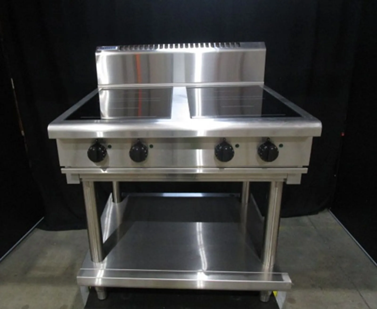 Waldorf 800 IN8400R5F-LS - 900mm Electric Induction Cooktop - Leg Stand - Clearance