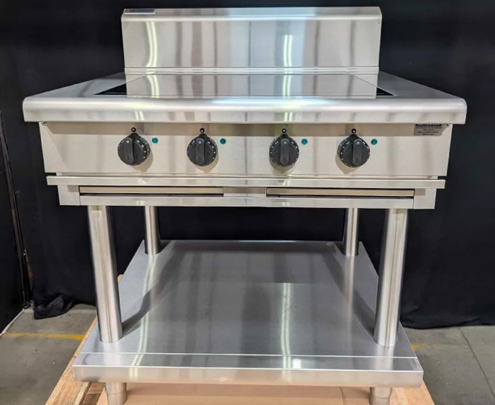 Waldorf 800 IN8400F-LS - 900mm Electric Induction Cooktop - Leg Stand - Clearance