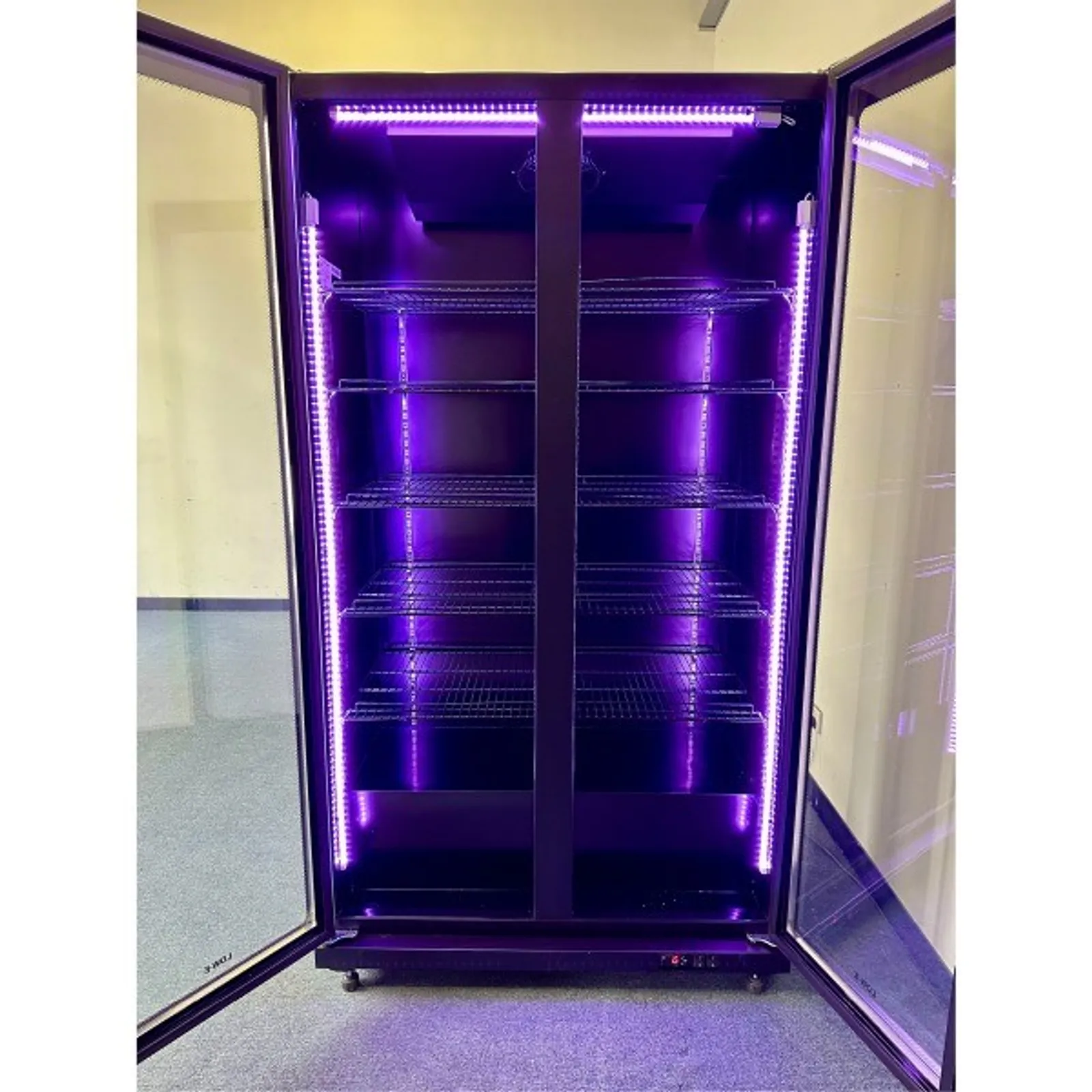 Exquisite DC410 - 1 Glass Door Upright Display Fridge – Black