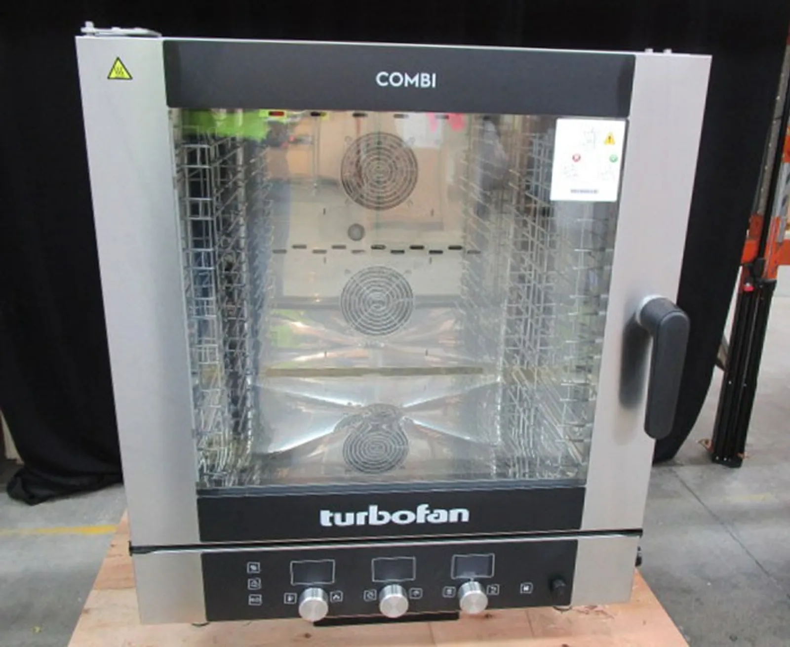 Turbofan EC40D7 - Full Size 7 Tray Digital / Electric Combi Oven - Clearance