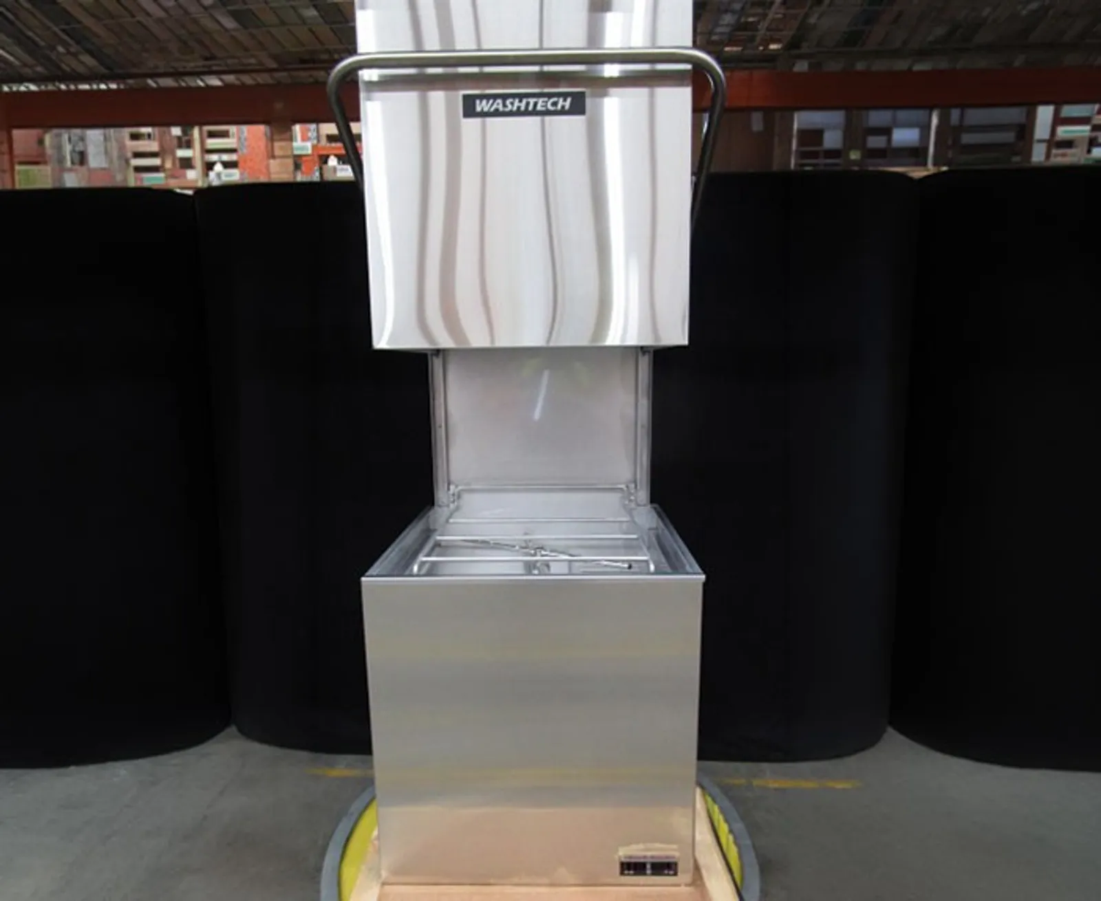 Washtech M2 - Professional Passthrough Dishwasher - 500mm Rack - Clearance