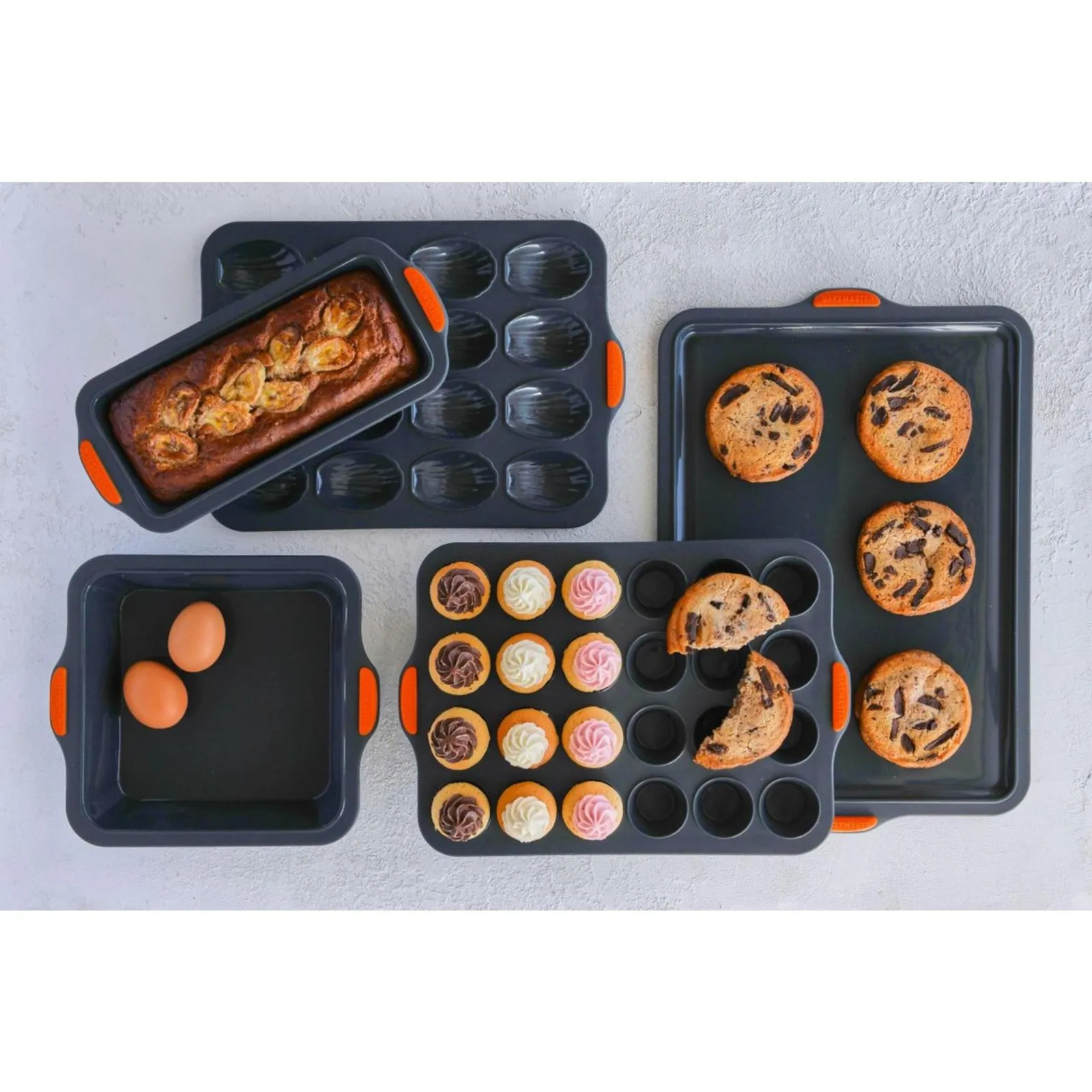 Bakemaster 40130 - Silicone 12 Cup Muffin Pan, 35.5 x 24.5cm / 6.5 x 3.5cm - Grey