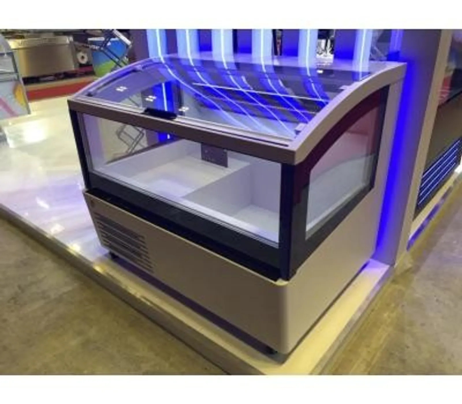 Iarp PASSION 130 - Wall Side Chest Freezer