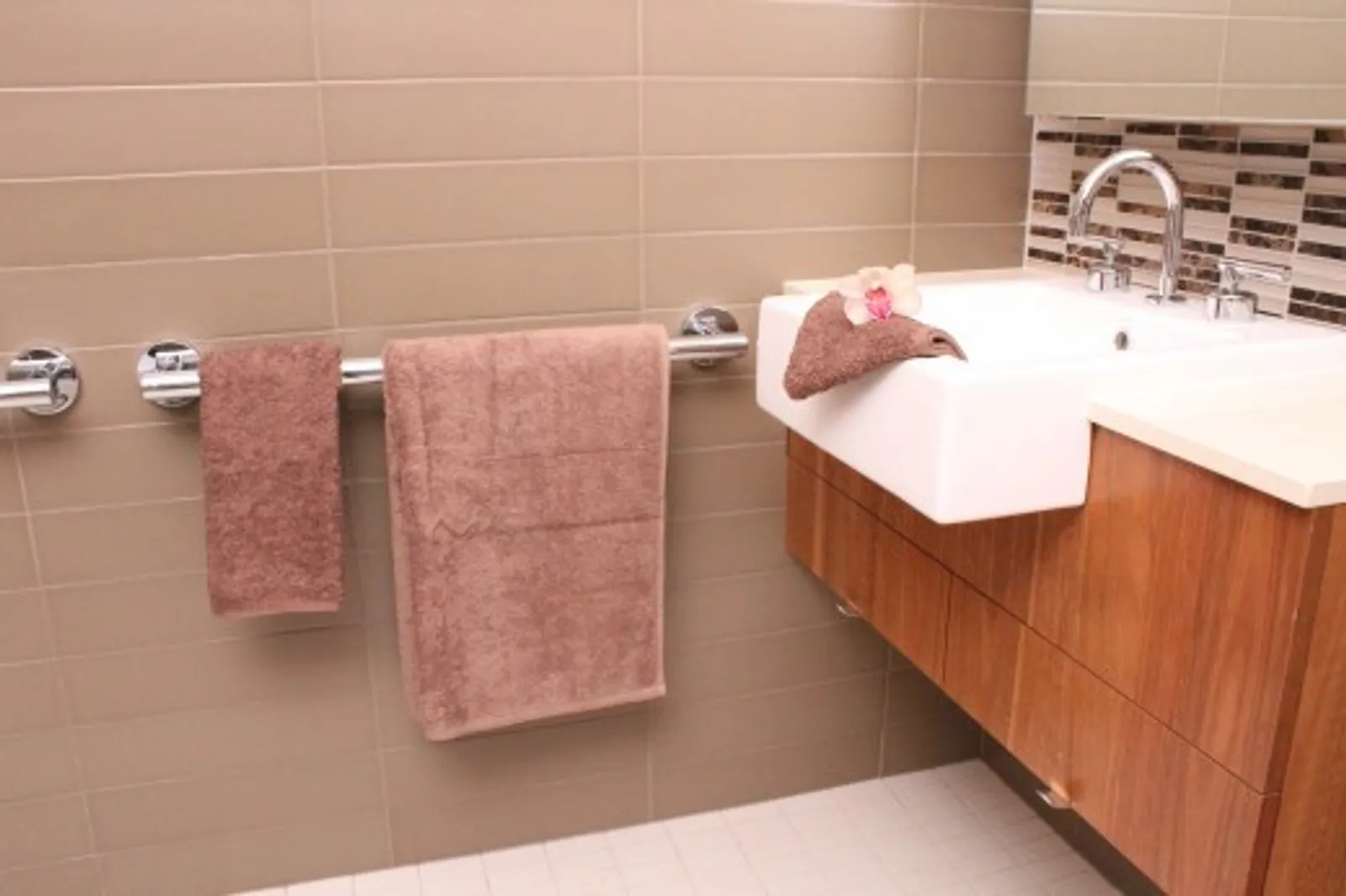 Alliance 66694 - Bath Mat Ultra Driftwood 55x80